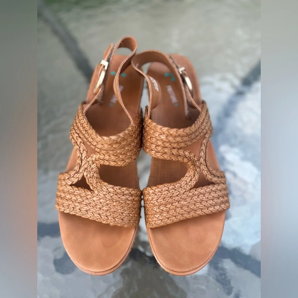 Baretraps size 6.5 Elsa platform wedge posture plus tan leather jute sandals